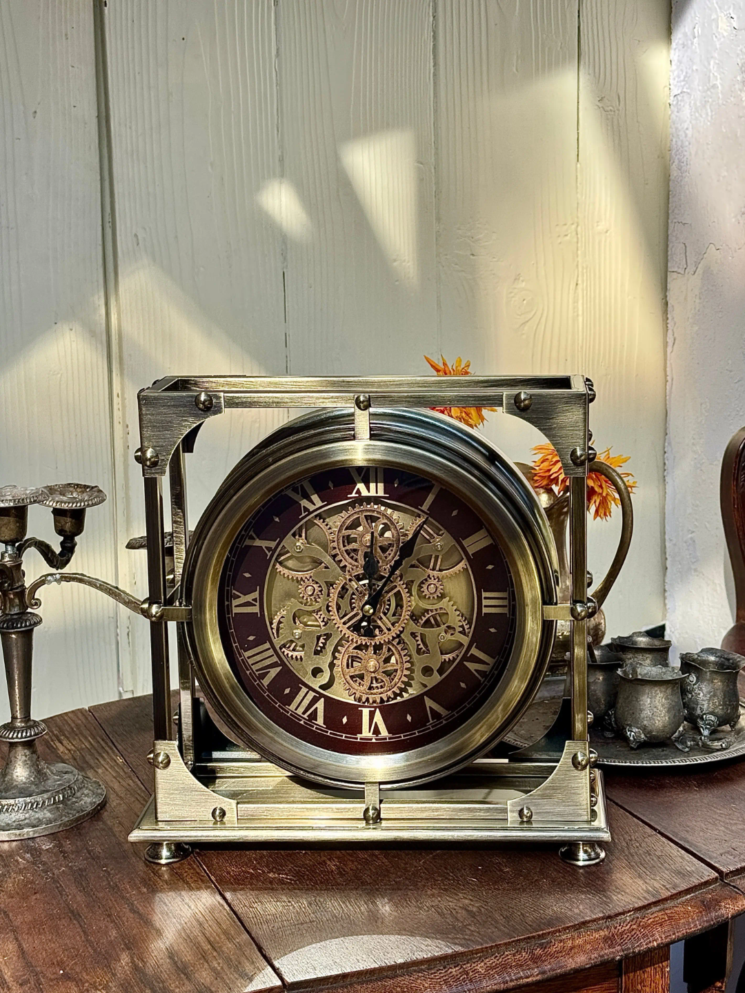 Desk top vintage real moving gears clock 16000 only