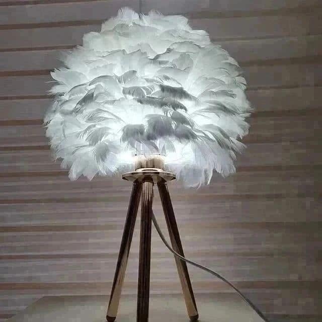 White Feather Lamp