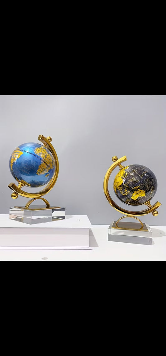 Decorative crystal base globe