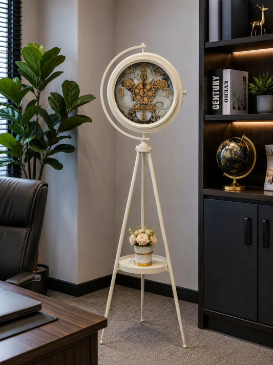 Tripod gear watch