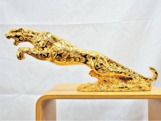 Glossy leopard desktop decor