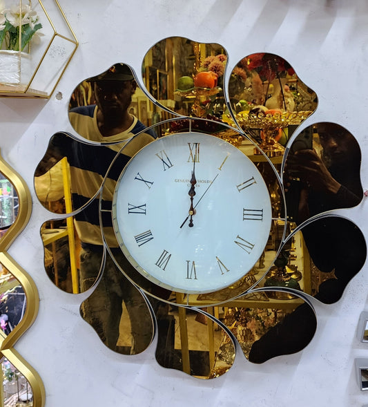 Crystal glass gold floral clock