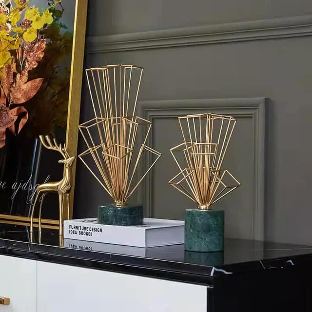 Gold Metal Diamond Shape With Marble Base Ornament