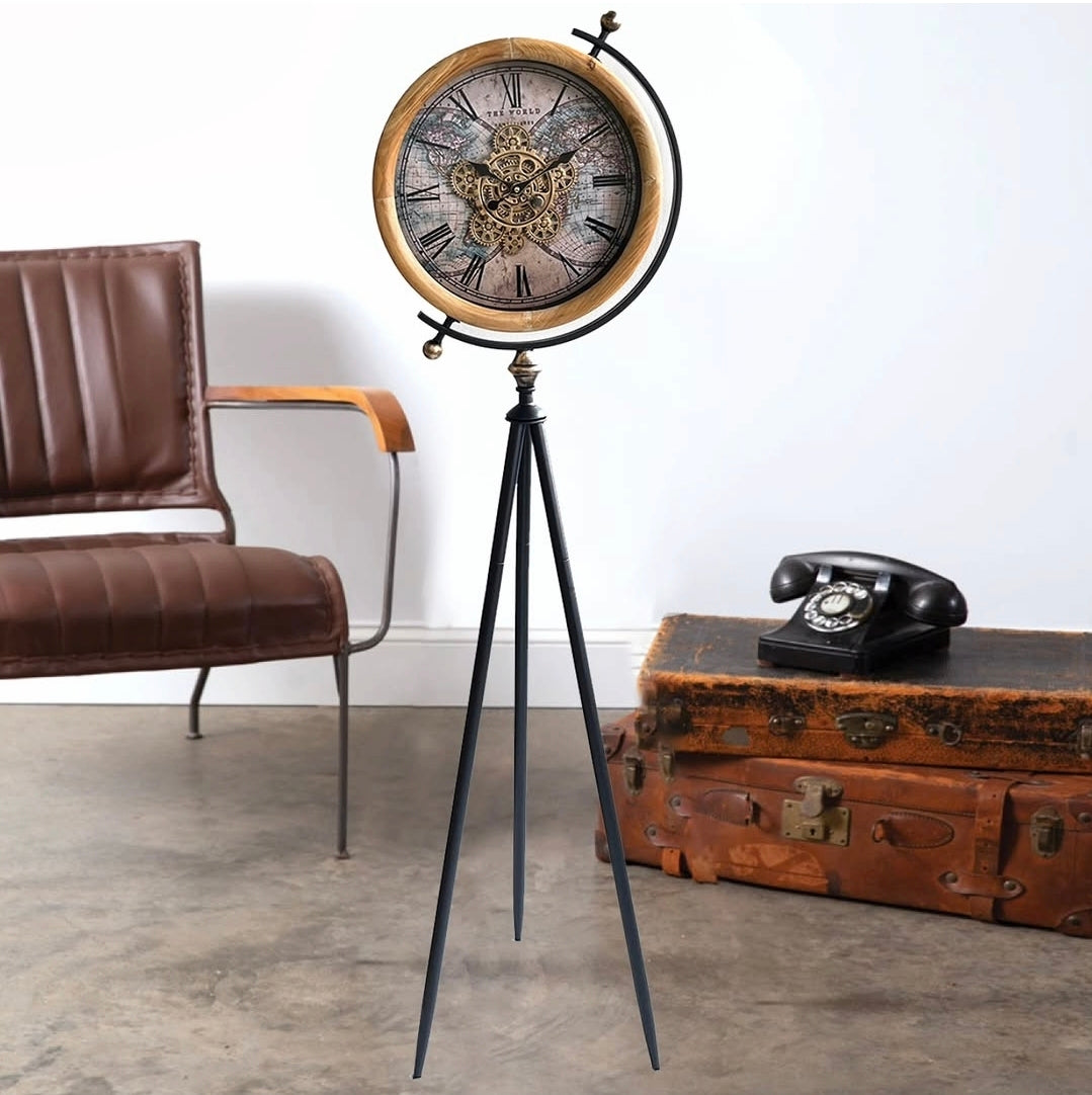 Tripod vintage gear clock