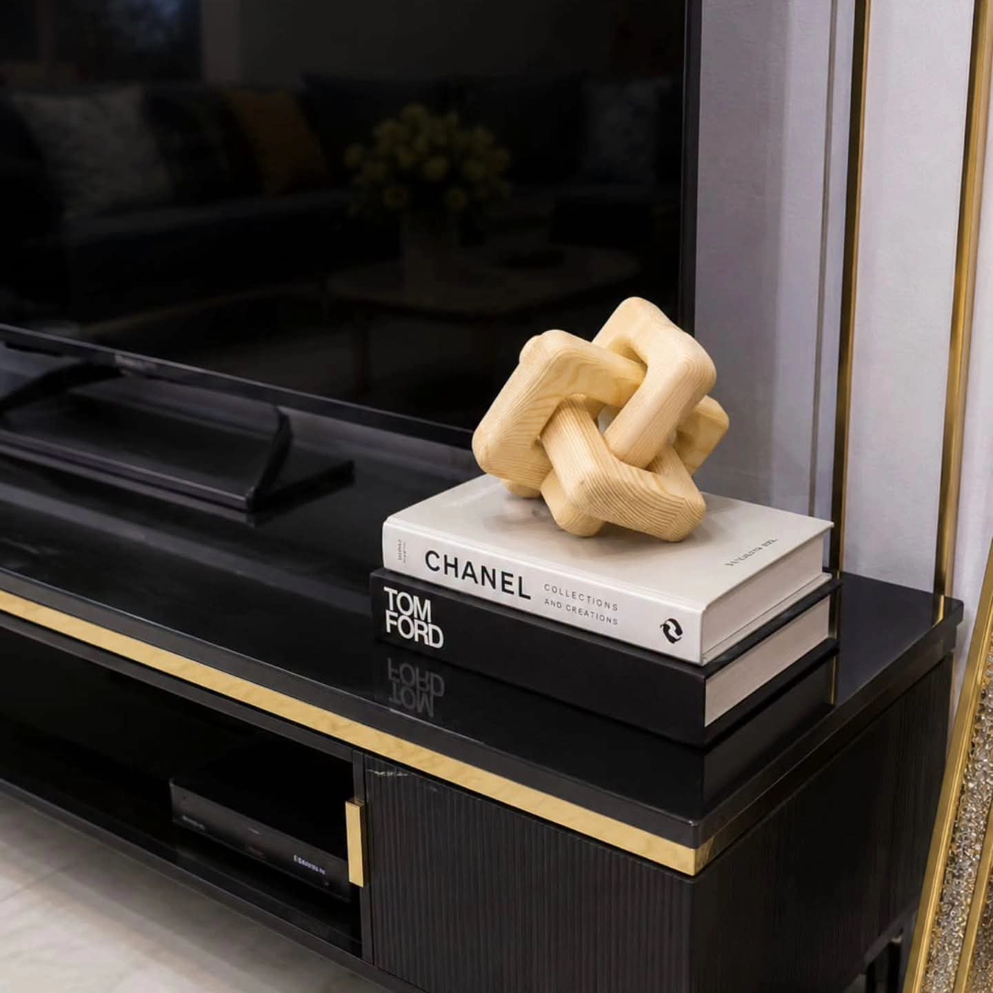 Wooden knot decor pc